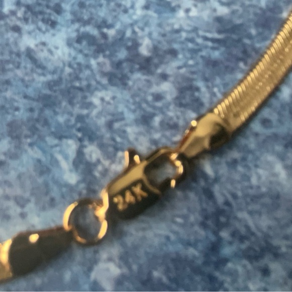 BRAND NEW 24k gold over silver, serpentine Sleek Necklace. From Nordstrom. - Picture 6 of 7